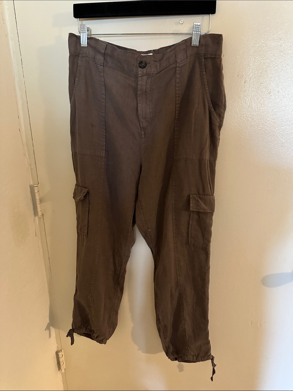 C&C California Women's Linen Cargo Style Pants in size Large